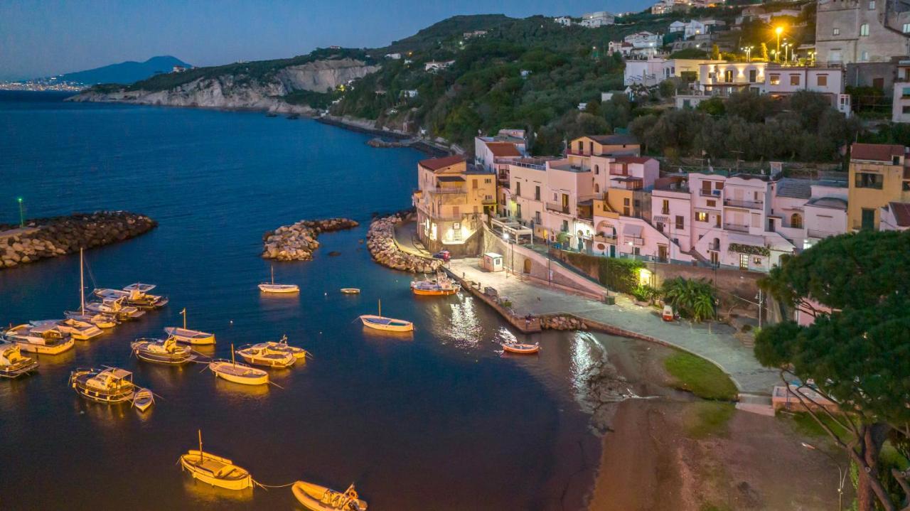Relais Del Mare Con Terrazza Fronte Mare Free Parking Διαμέρισμα Massa Lubrense Εξωτερικό φωτογραφία