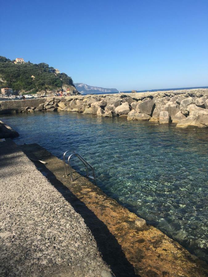 Relais Del Mare Con Terrazza Fronte Mare Free Parking Διαμέρισμα Massa Lubrense Εξωτερικό φωτογραφία